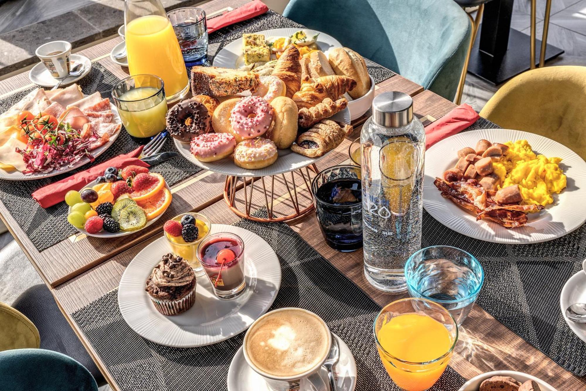 Cc Palace Hotel Рим Екстериор снимка